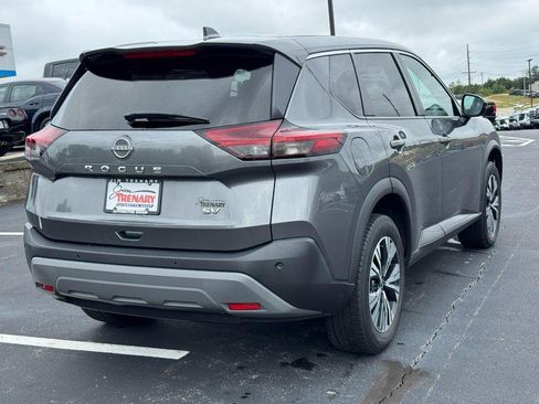 Used 2022 Nissan Rogue SV FWD image 3