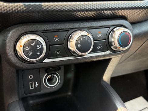 Used 2021 Nissan Kicks S FWD image 26