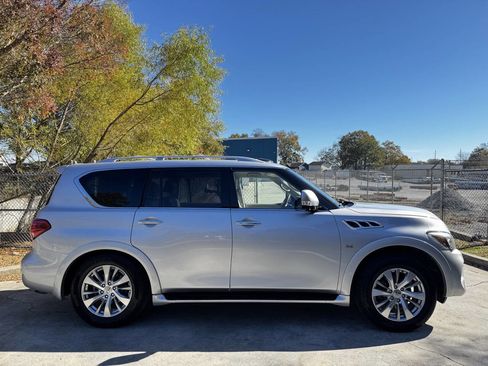 Used 2017 INFINITI QX80 Limited w/ All Season Package image 6