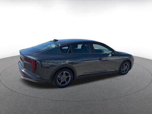 Used 2025 Kia K4 LXS image 15