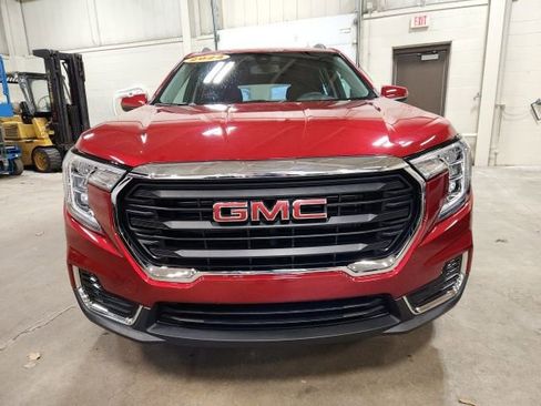 Certified 2024 GMC Terrain SLE w/ Driver Convenience Package image 8