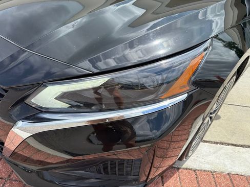Used 2025 Nissan Altima 2.5 SV AWD/4WD image 12