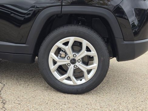 New 2026 Jeep Compass Latitude image 15