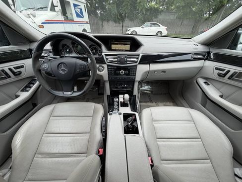 Used 2011 Mercedes-Benz E 63 AMG Sedan image 3