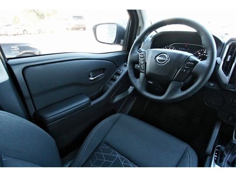 New 2026 Nissan Frontier SV w/ SV Convenience Package image 6