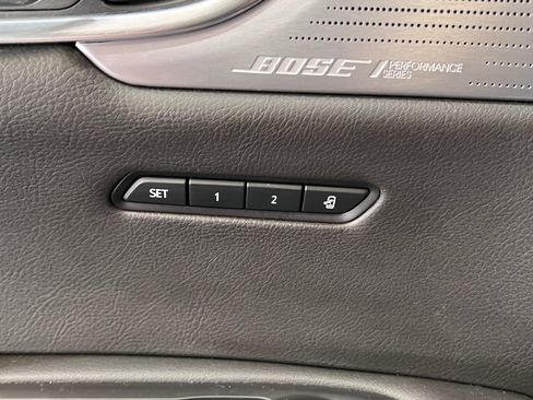 Used 2023 Cadillac XT6 Premium Luxury w/ Technology Package image 33