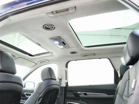 Used 2024 Kia Telluride SX Prestige AWD/4WD image 20