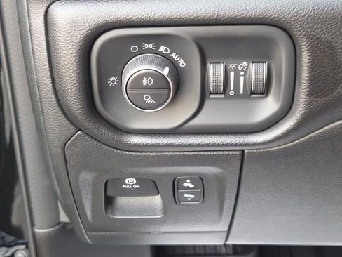 Used 2025 RAM 1500 Big Horn AWD/4WD image 26