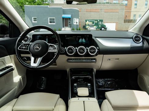 Used 2022 Mercedes-Benz GLA 250 4MATIC w/ Premium Package Lite image 31