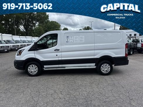 Used 2025 Ford Transit 250 Low Roof w/ Exterior Upgrade Package RWD image 5