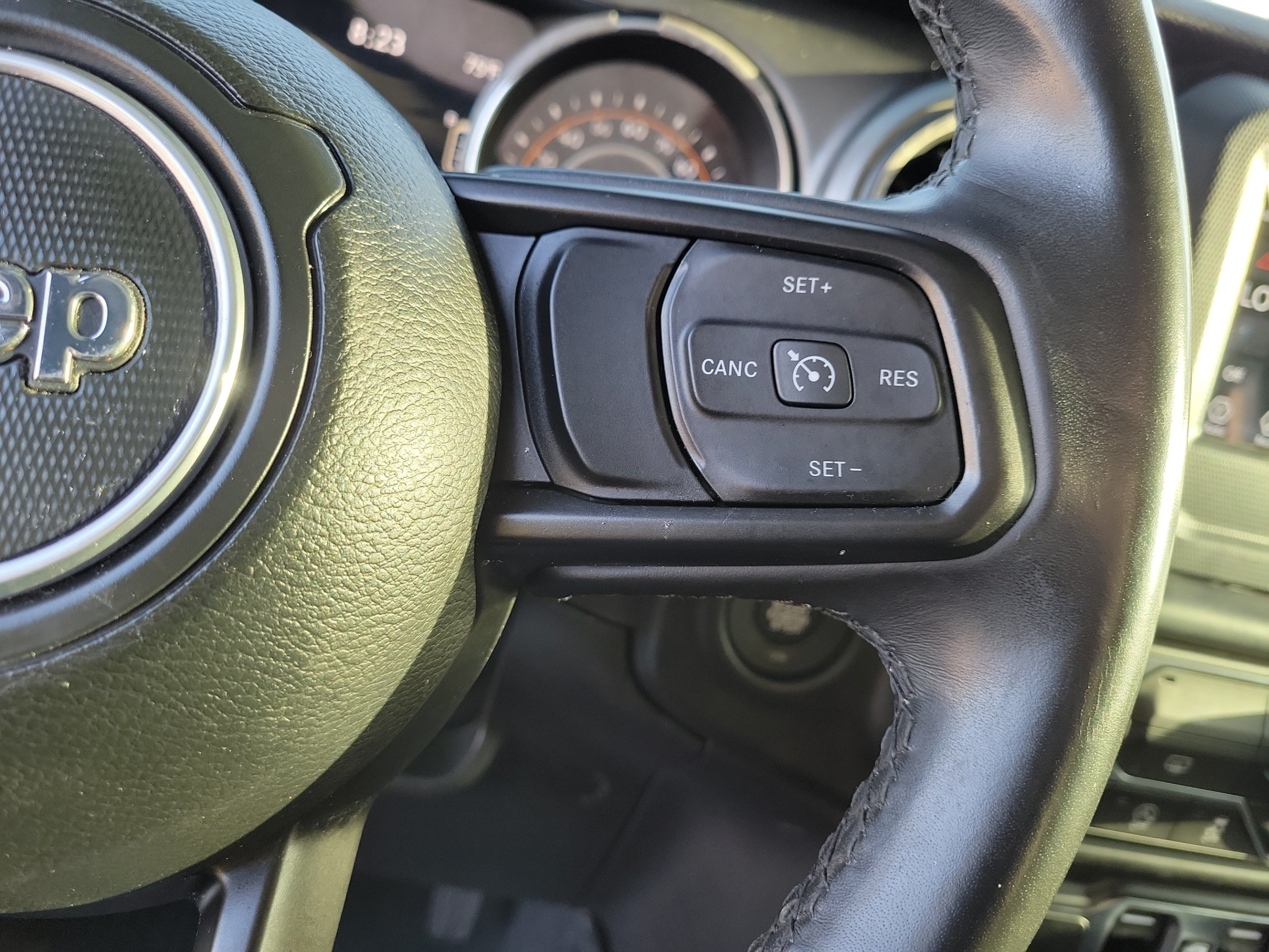 Used 2022 Jeep Gladiator Sport AWD/4WD image 28