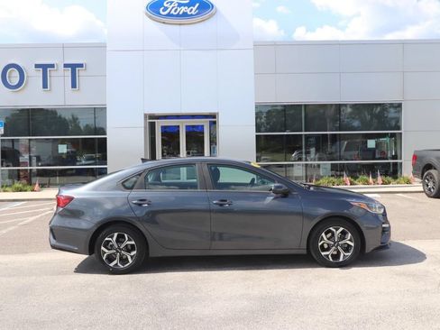 Used 2019 Kia Forte LXS FWD image 14