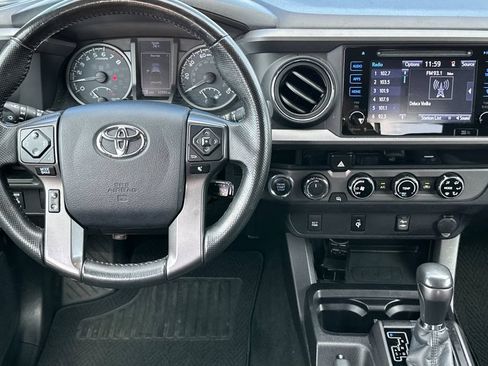 Used 2016 Toyota Tacoma TRD Sport w/ Towing Package AWD/4WD image 16