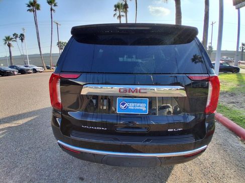 Used 2023 GMC Yukon SLT w/ SLT Luxury Package image 6