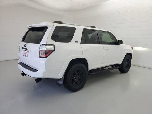 Used 2023 Toyota 4Runner SR5 Premium w/ Moonroof Package RWD image 5
