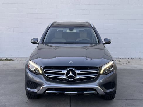 Used 2018 Mercedes-Benz GLC 300 4MATIC image 2