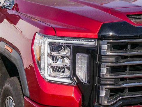 Used 2022 GMC Sierra 2500 AT4 image 4