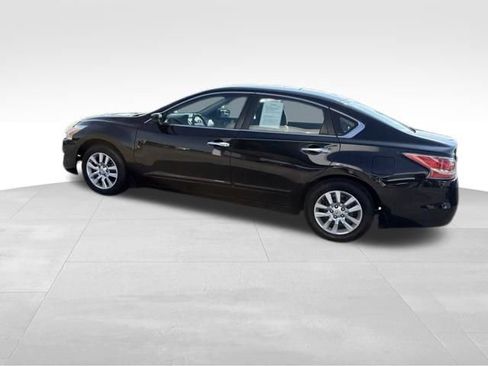 Used 2014 Nissan Altima 2.5 S w/ Display Audio Package FWD image 7