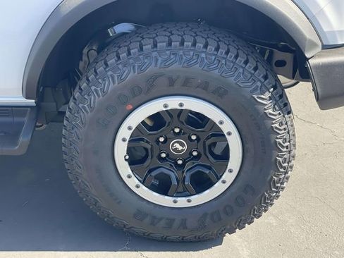 New 2026 Ford Bronco Outer Banks w/ Sasquatch Package image 32