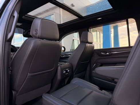 Used 2021 GMC Yukon XL Denali w/ Advanced Technology Package image 16