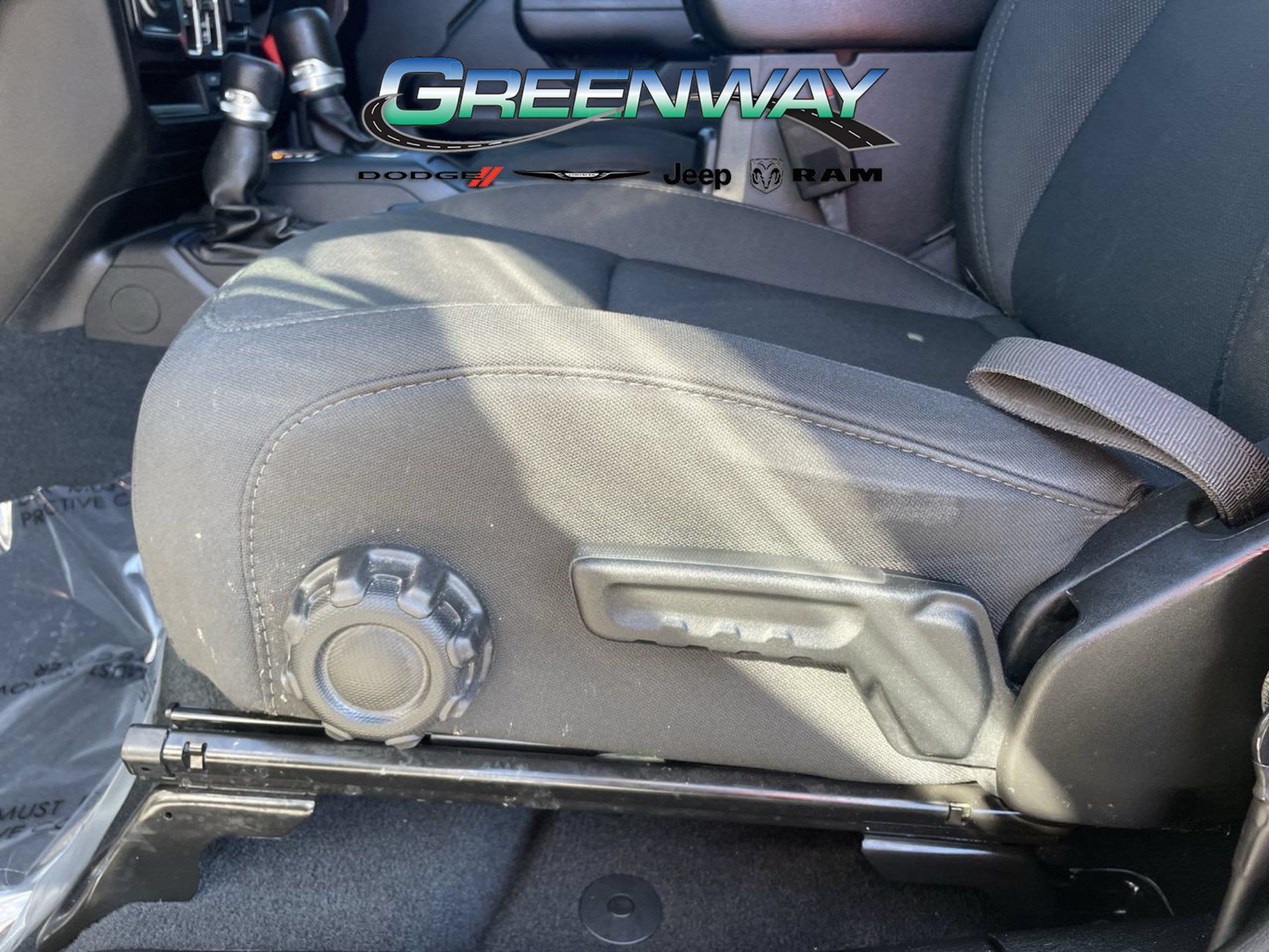 Used 2022 Jeep Wrangler Unlimited Sport AWD/4WD image 16