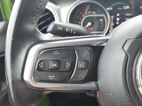 Used 2018 Jeep Wrangler Unlimited Sahara w/ Uconnect 4C Nav & Sound Group AWD/4WD image 20