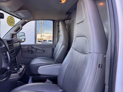 Used 2021 Chevrolet Express 2500 w/ Driver Convenience Package image 10