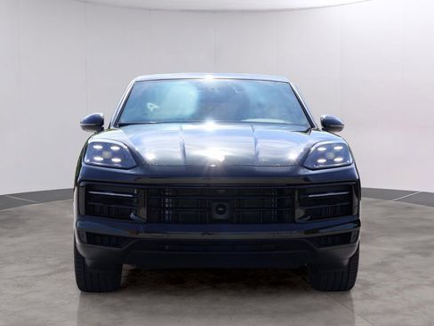 Certified 2025 Porsche Cayenne AWD/4WD image 12