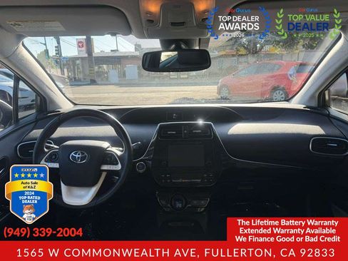 Used 2017 Toyota Prius Four Touring FWD image 12