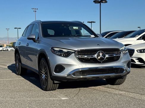 Used 2023 Mercedes-Benz GLC 300 image 4