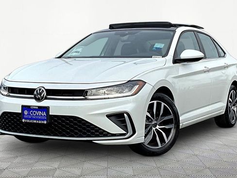 New 2026 Volkswagen Jetta SE image 3