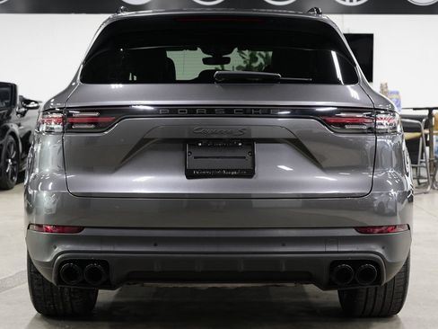 Used 2019 Porsche Cayenne S AWD/4WD image 4