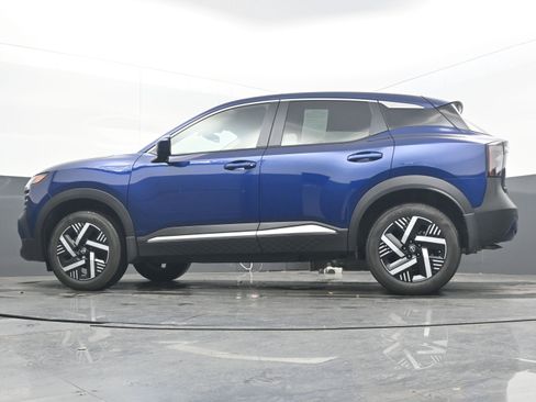 Certified 2025 Nissan Kicks SV image 27