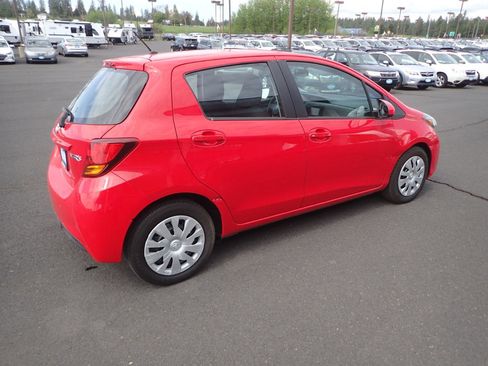 Used 2015 Toyota Yaris L FWD image 5