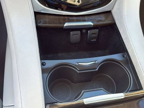 Used 2020 Cadillac Escalade Luxury image 22