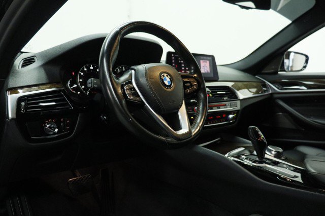 Used 2019 BMW 540i RWD image 6