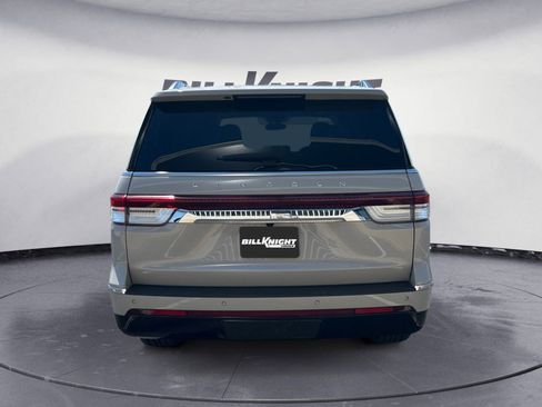 Certified 2024 Lincoln Navigator L Reserve AWD/4WD image 4