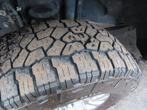 Used 2022 Ford F250 Lariat w/ Chrome Package image 12