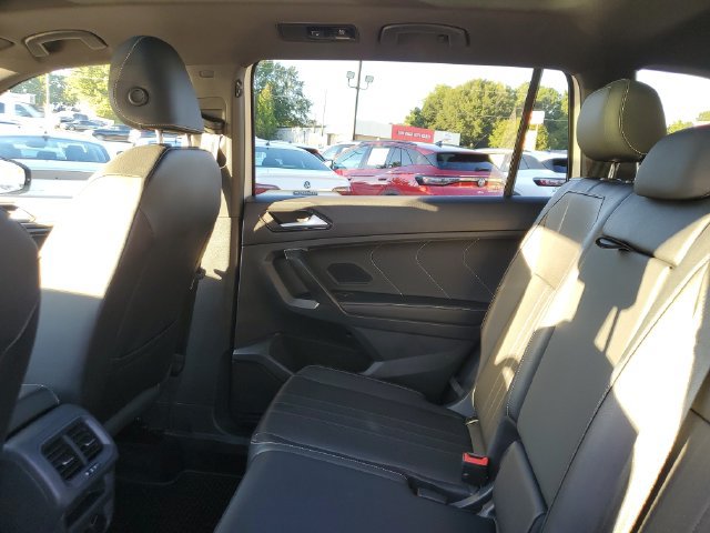 Certified 2023 Volkswagen Tiguan SE R-Line FWD image 16