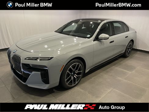 Certified 2024 BMW 760i xDrive w/ Premium Package 2 image 1