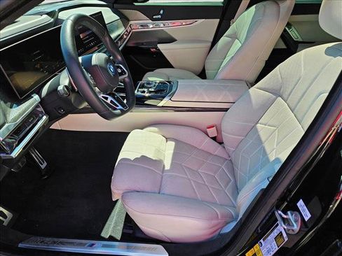 Certified 2023 BMW i7 xDrive60 image 16