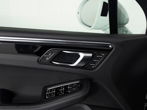 New 2026 Porsche Macan S AWD/4WD image 18