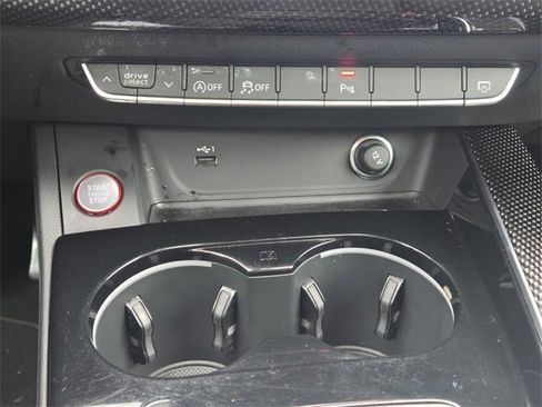 Used 2023 Audi S4 Premium w/ Convenience Package image 19