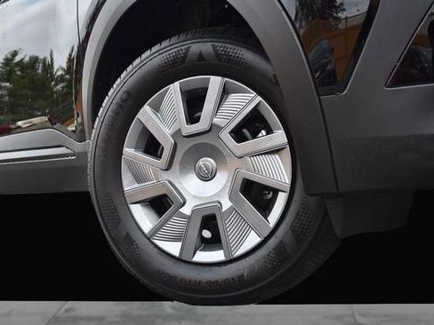 New 2026 Nissan Kicks S image 3