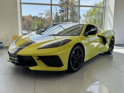 Used 2021 Chevrolet Corvette Stingray Coupe w/ 1LT RWD image 27