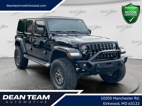 Used 2019 Jeep Wrangler Unlimited Sahara AWD/4WD image 1