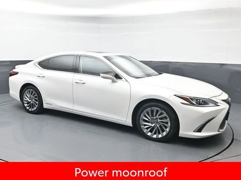 Used 2021 Lexus ES 300h w/ Accessory Package image 9