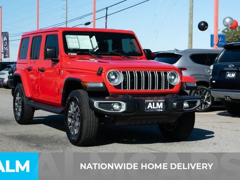 Used 2024 Jeep Wrangler Sahara w/ Technology Group image 5