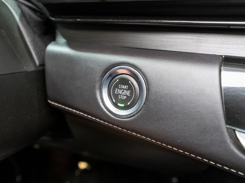 Used 2021 Cadillac Escalade ESV Sport Platinum AWD/4WD image 33