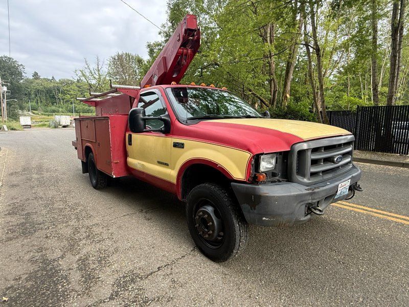 Used 2001 Ford F450 2WD Regular Cab Super Duty image 3